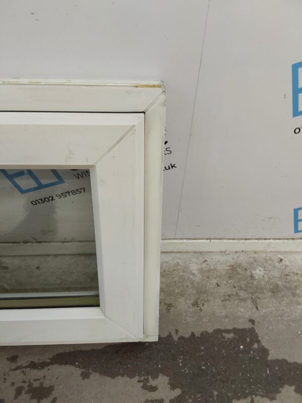 Used White Upvc Window 525mm x 465mm W0214 - Image 9