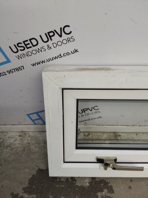 Used White Upvc Window 915mm x 395mm W0218 - Image 4