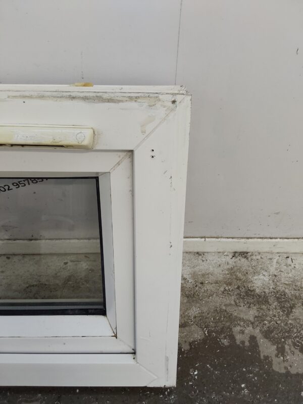 Used White Upvc Window 600mm x 420mm W0239 - Image 5