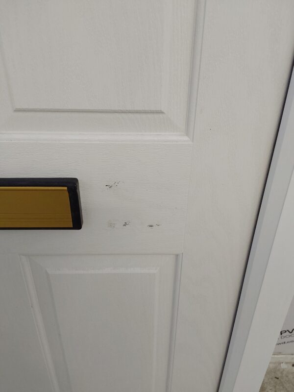 Used White Composite Front Door 895mm x 2085mm C7D002 - Image 8