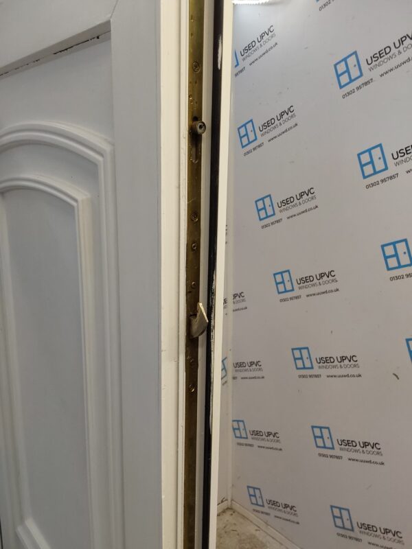 Used White Upvc Front Door 840mm x 2005mm C7D012 - Image 4