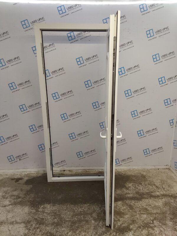 Used White Upvc Front Door 915mm x 2055mm (Reduce To 900mm) C7D022 - Image 3