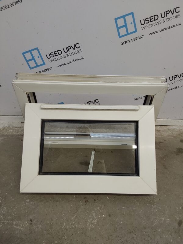 Used White Upvc Window 605mm x 420mm W0356 - Image 3