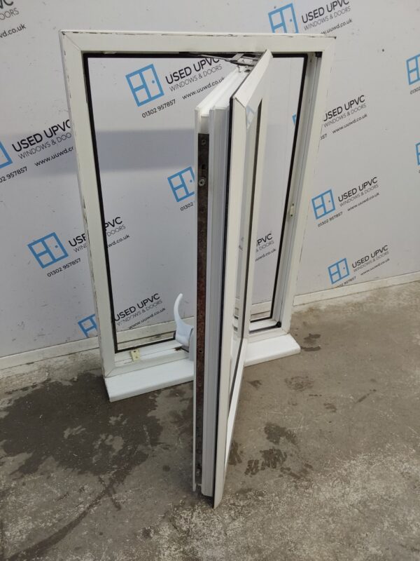 Used White Upvc Window 680mm x 1000mm C4W016 - Image 4