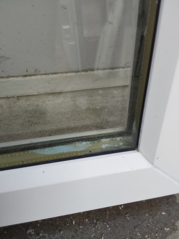 Used White Upvc Window 830mm x 510mm C4W143 - Image 6