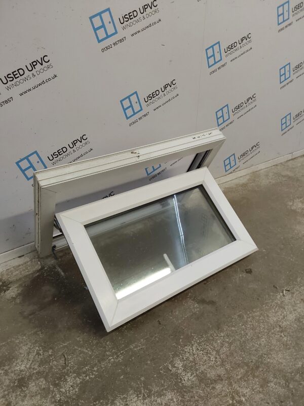 Used White Upvc Window 830mm x 510mm C4W143 - Image 3