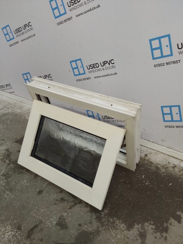 Used White Upvc Window 590mm x 420mm W0381 - Image 4