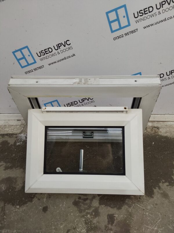 Used White Upvc Window 585mm x 420mm W0223 - Image 4