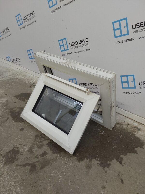 Used White Upvc Window 585mm x 420mm W0223 - Image 3