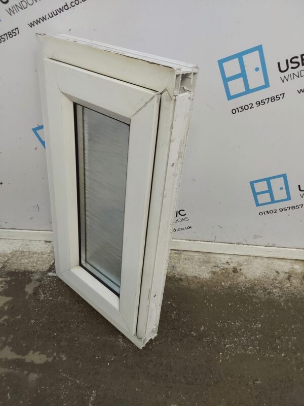 Used White Upvc Window 670mm x 370mm W0382 - Image 5