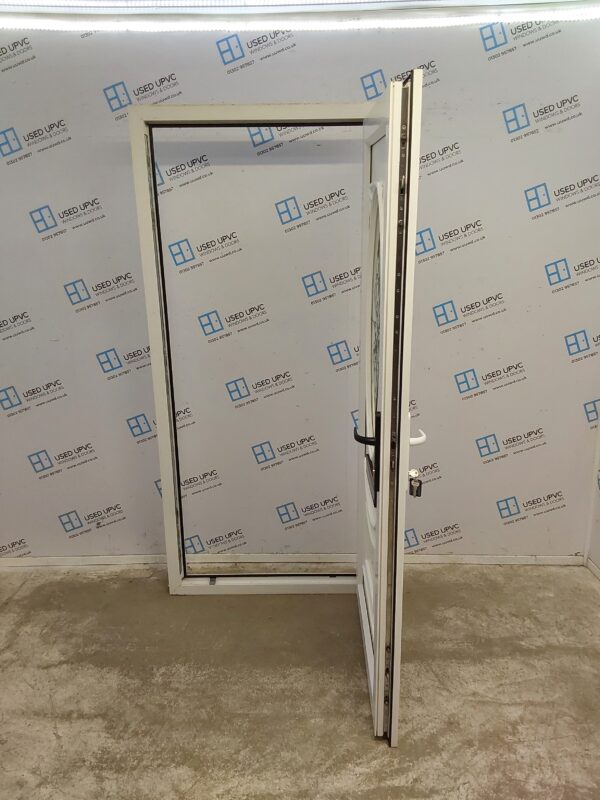 Used White Upvc Front Door 925mm x 2020mm 0830 - Image 3