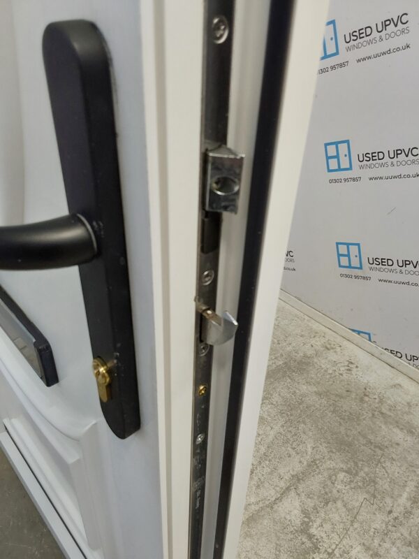 Used White Upvc Front Door 925mm x 2020mm 0830 - Image 7