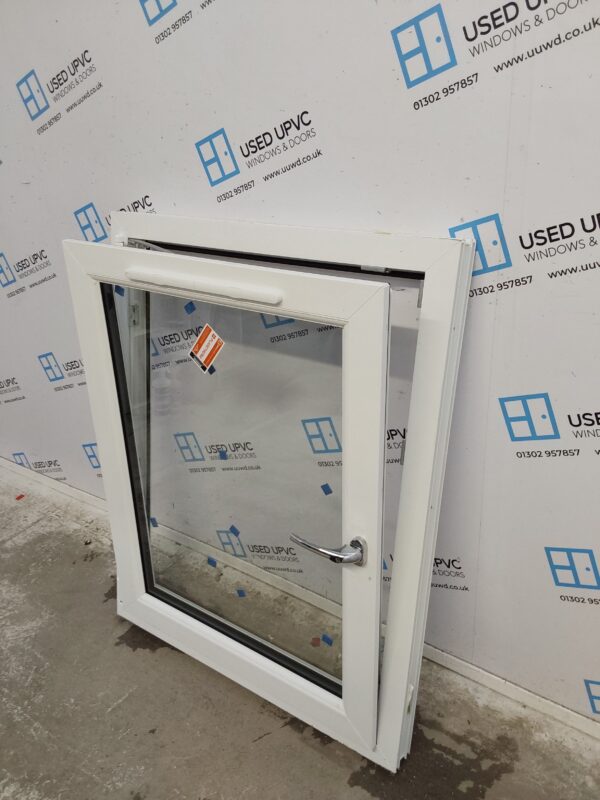 Brand New White Upvc Tilt And Turn Window 870mm x 1095mm LW0130 - Image 4