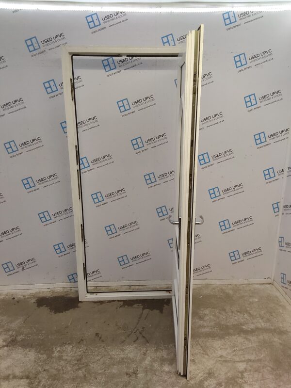 Used White Upvc Front Door 915mm x 2065mm 0513 - Image 3