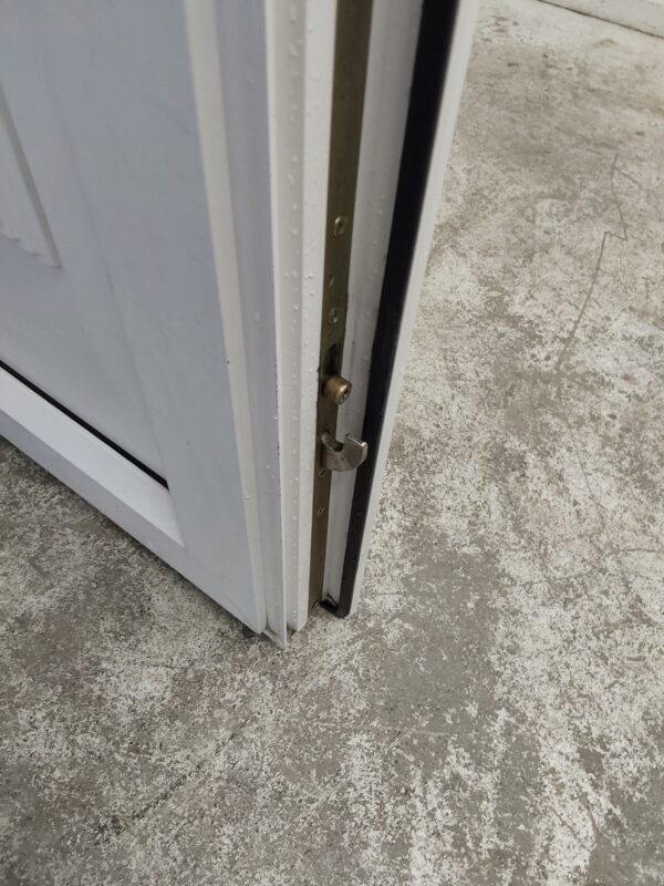Used White Upvc Front Door 915mm x 2065mm 0513 - Image 6