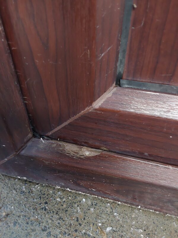 Used Rosewood Upvc Back Door 935mm x 2090mm 0290 - Image 5