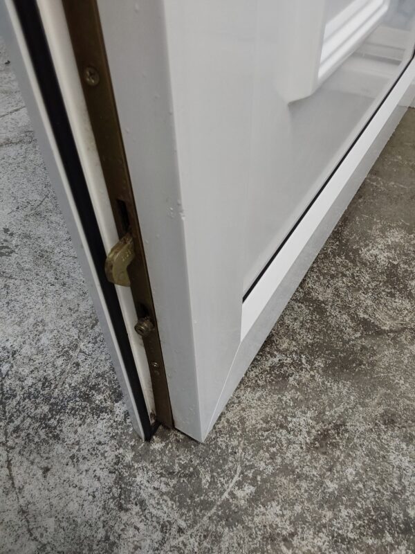 Used White Upvc Front Door And Side Panels 1685mm x 2045mm DS007 - Image 7