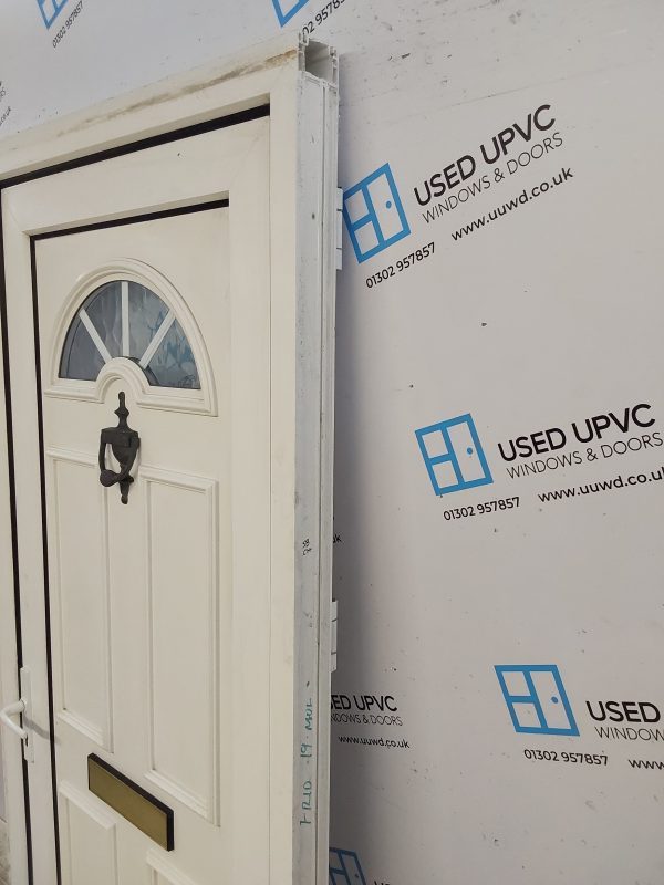 Used White Upvc Front Door 890mm x 2055mm 0123 - Image 9
