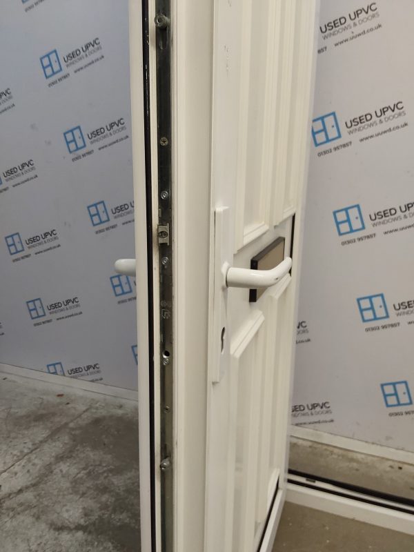 Used White Upvc Front Door 890mm x 2055mm 0123 - Image 5