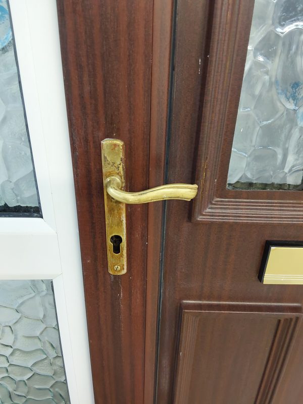 Used Woodgrain Upvc Front Door And Side Panel 1215mm x 2105mm DS011 - Image 7
