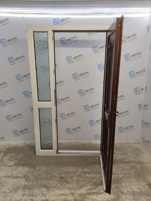 Used Woodgrain Upvc Front Door And Side Panel 1215mm x 2105mm DS011 - Image 3