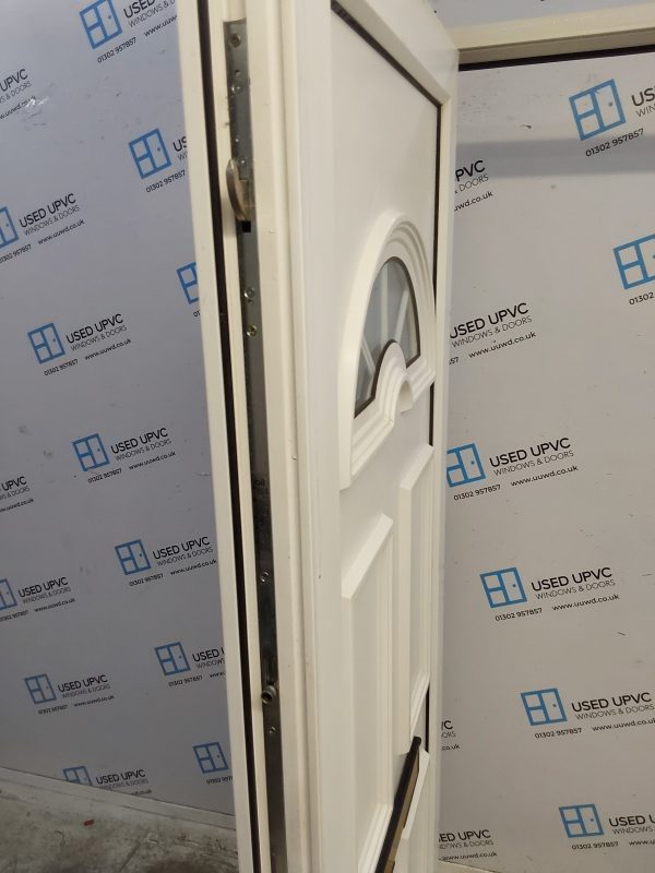 Used White Upvc Front Door 860mm x 2025mm C7D022 - Image 4