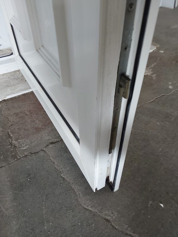 Used White Upvc Front Door And Toplight 920mm x 2425mm 0555 - Image 12