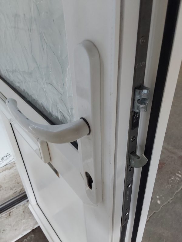 Used White Upvc Front Door And Toplight 865mm x 2545mm (reduce to 835mm) 0503 - Image 5