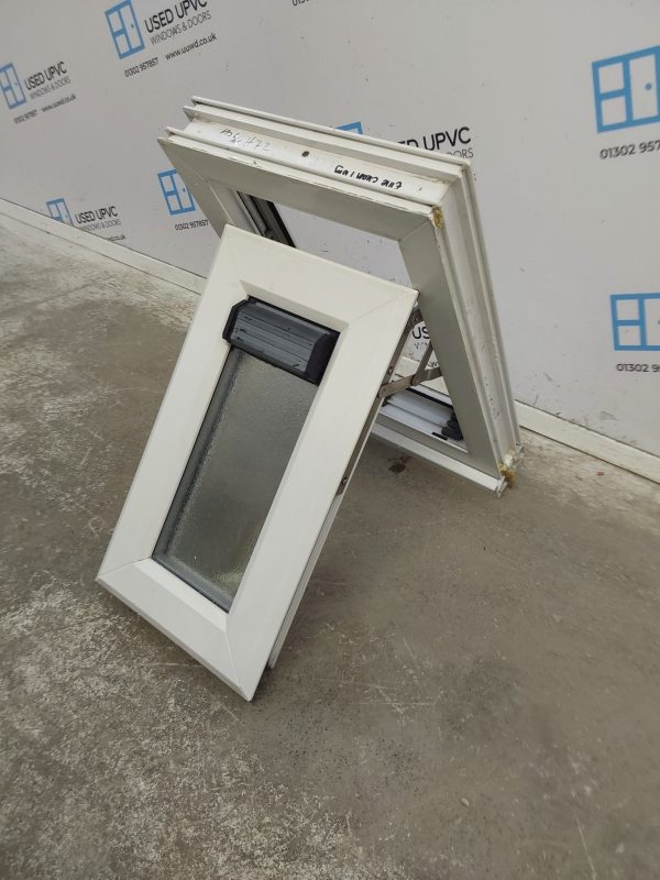 Used White Upvc Window 370mm x 630mm W0190 - Image 3