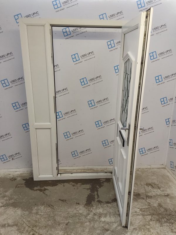 Used White Upvc Front Door And Side Panel 1200mm x 2050mm DS033 - Image 3