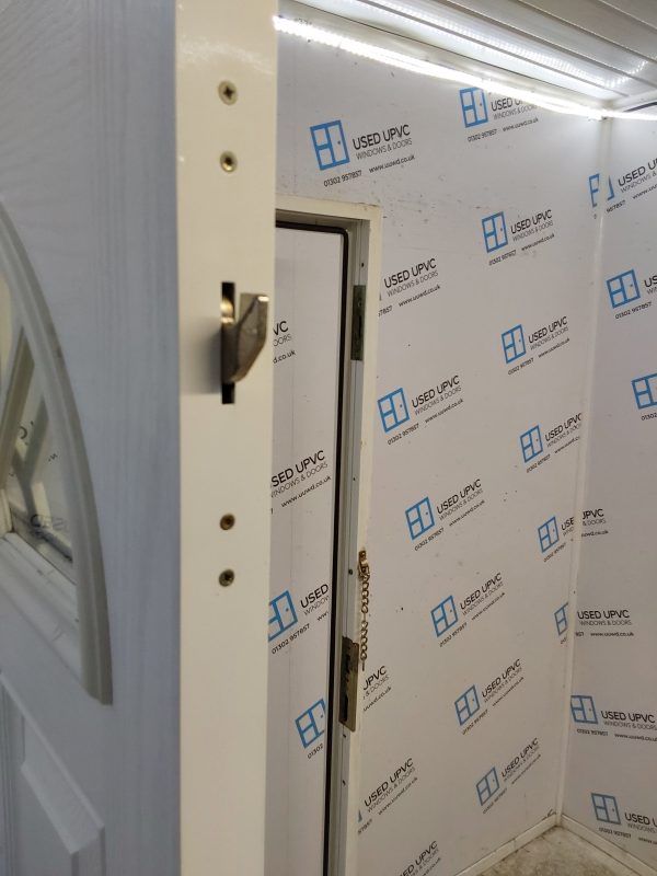 Used White Composite Front Door 835mm x 1950mm 0579 - Image 4
