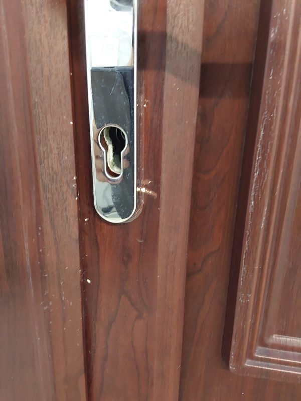 Used Rosewood Upvc Front Door 880mm x 2080mm 0125 - Image 4