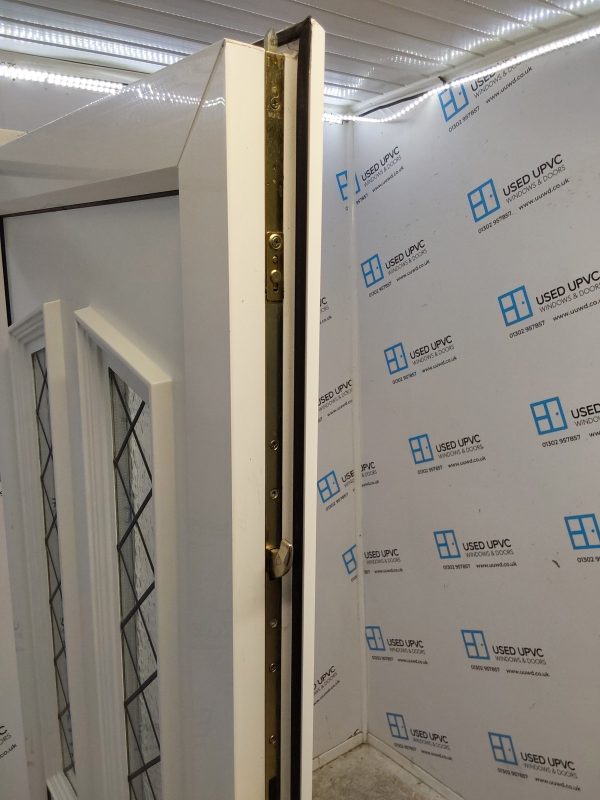Used White Upvc Front Door 930mm x 2080mm (Reduce To 890mm) 0029 - Image 4