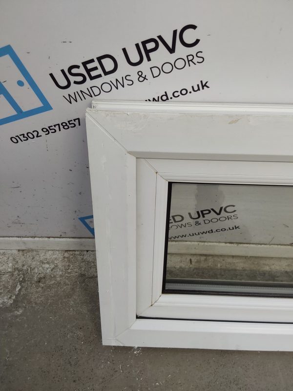Used White Upvc Window 910mm x 420mm W0183 - Image 4