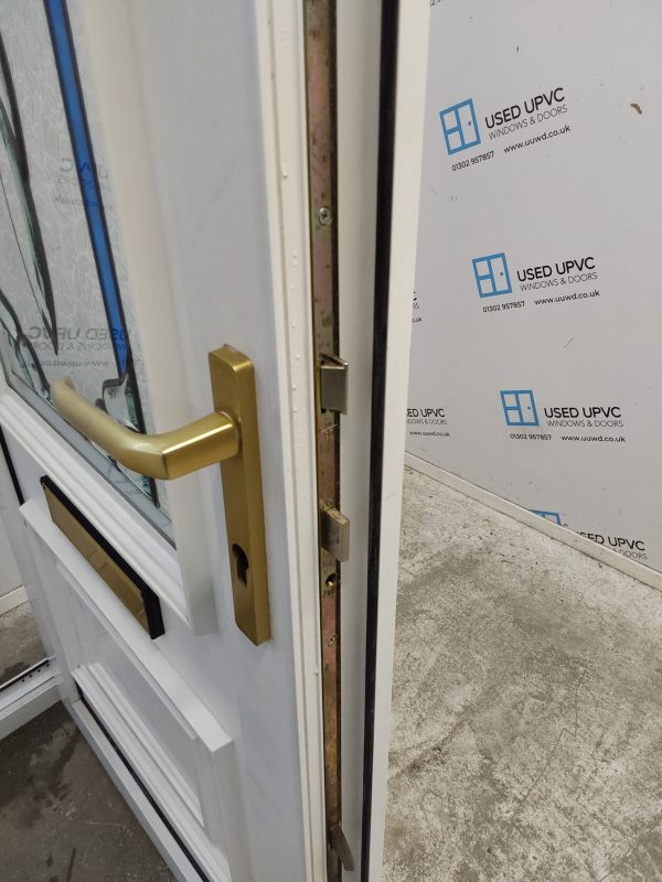 Used White Upvc Front Door 920mm x 2065mm (Reduce To 900mm) 0579 - Image 5