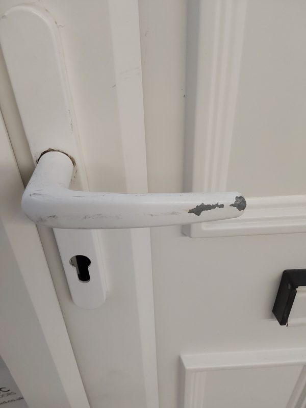 Used White Upvc Front Door 865mm x 2070mm C6004 - Image 4