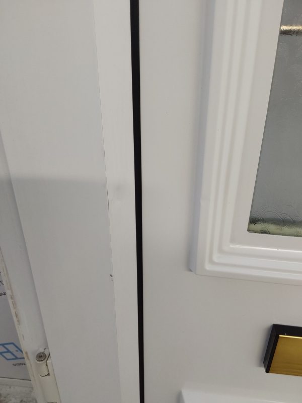 Used White Upvc Front Door 890mm x 2060mm C7D012 - Image 7