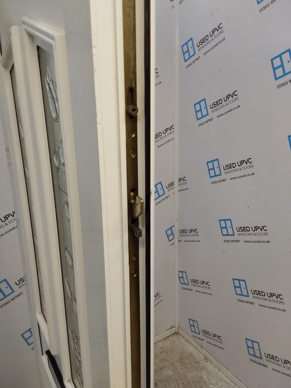 Used White Upvc Front Door 870mm x 2020mm 0318 - Image 4