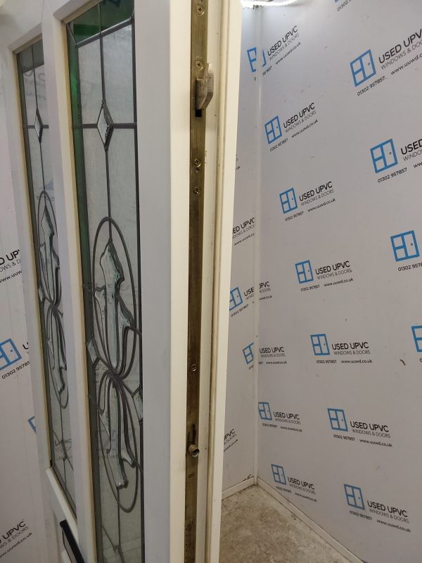 Used White Upvc Front Door 925mm x 2100mm (Reduce To 900mm) C7D016 - Image 4