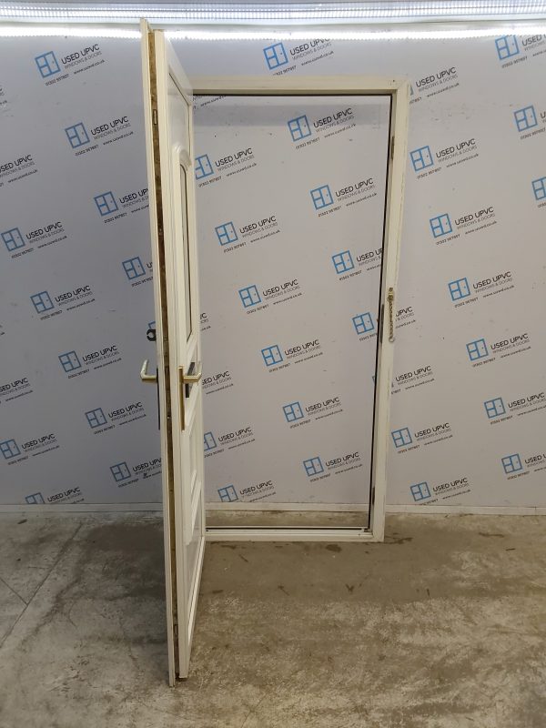 Used White Upvc Front Door 975mm x 2125mm 0440 - Image 3