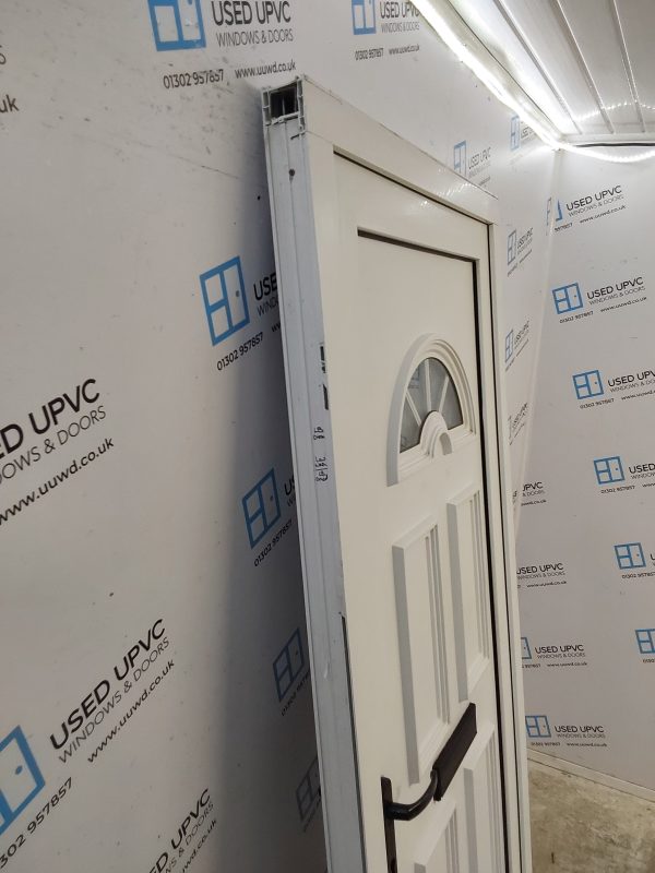 Used White Upvc Front Door 975mm x 2100mm 0738 - Image 9