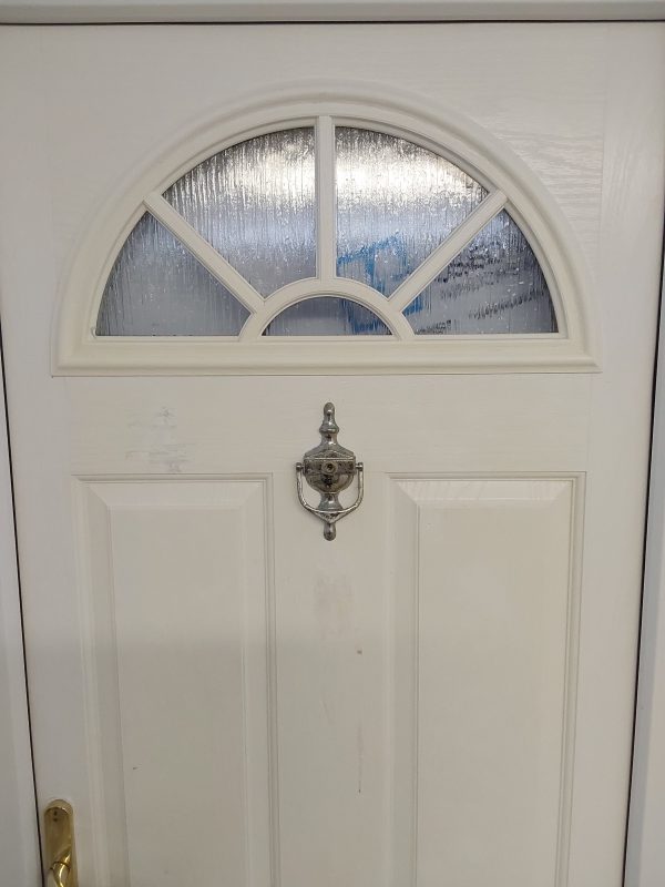 Used White Composite Front Door 860mm x 2010mm C7D029 - Image 9