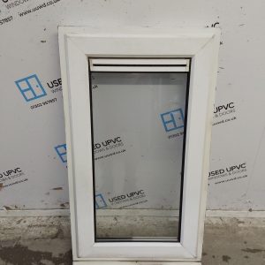 Used White Upvc Window 555mm x 980mm C4A058