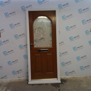 Used Oak Composite Front Door 915mm x 2090mm (Reduce To 905mm) SC818