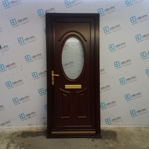 Used Woodgrain Upvc Front Door 920mm x 2100mm (Reduce To 905mm) C6078